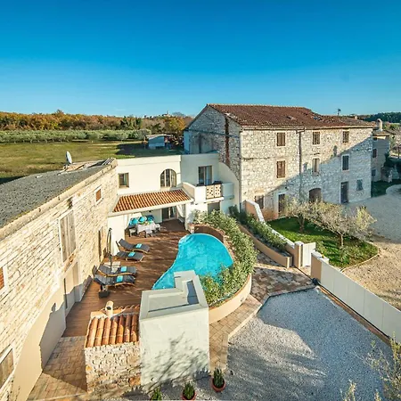 Ulika By Vila Kolumbera